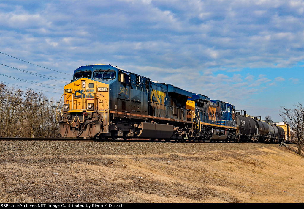 CSX 5412 on M-403